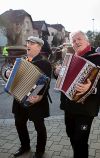 Foto k akci Sousedské posezení s harmonikou